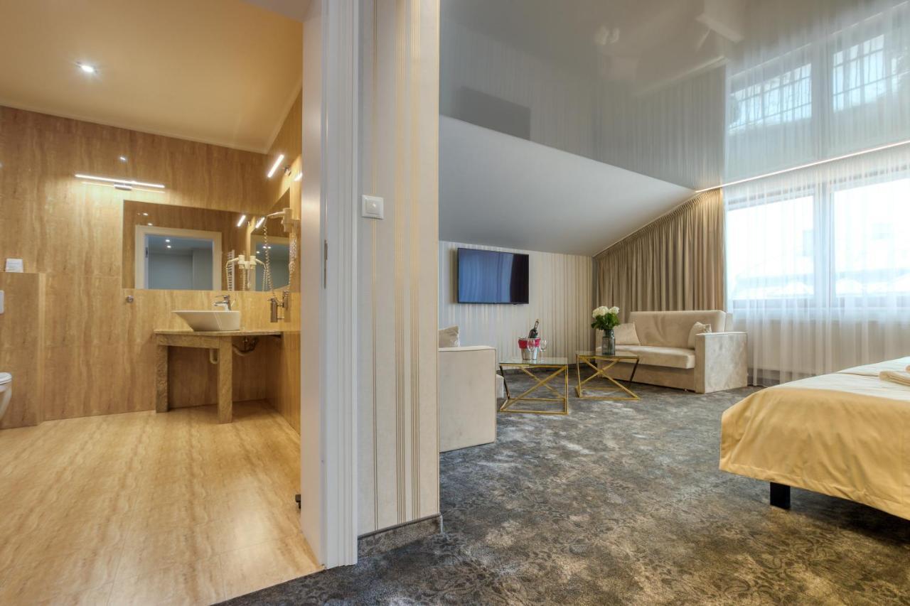 Hotel & Spa Bialy Dom Przyszowice Esterno foto